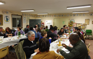 Repas de Saint Sebastien à Champs. Plus de 35 personnes dans la bonne humleur.